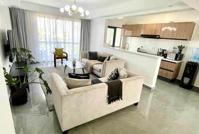 Serviced 2 Bed Apartment with En Suite in Riverside - 2