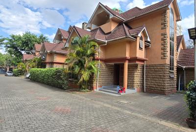 5 Bed Townhouse with En Suite at Convent Drive