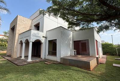 4 Bed Townhouse with En Suite in Lavington