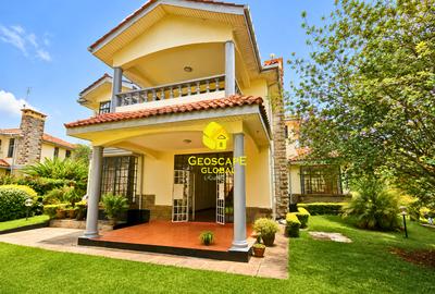 4 Bed House with En Suite in Rosslyn
