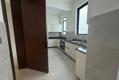 6 Bed Villa with En Suite in Kitisuru - 3