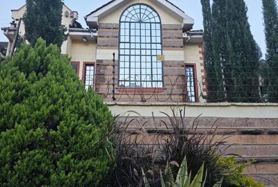 6 Bed Townhouse with En Suite at Dog Unit Road