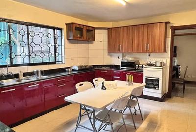 5 Bed Townhouse with En Suite in Westlands Area - 4