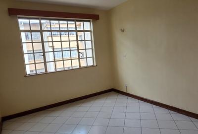 3 Bed Apartment with En Suite at Ita Road(2Nd Parklands) - 4