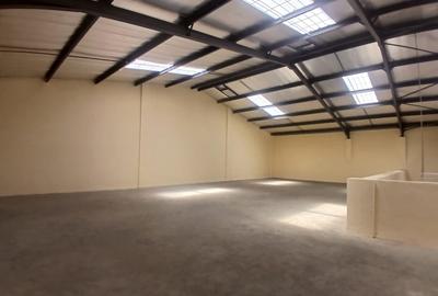 7,200 ft² Warehouse with Parking in Ruaraka