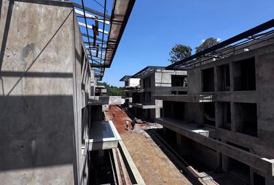 5 Bed Townhouse with En Suite in Lavington - 4