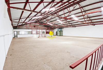 28,602 ft² Warehouse with Fibre Internet in Industrial Area - 4