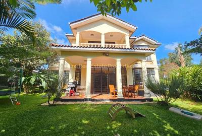 4 Bed Townhouse with En Suite at Rossylin - 3