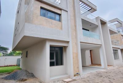 6 Bed Villa with En Suite in Lavington - 3