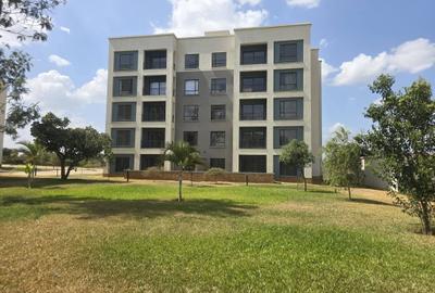 Serviced 2 Bed Apartment with En Suite at Northlands - 2