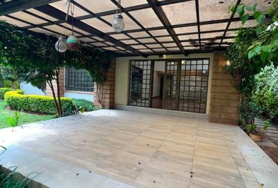 4 Bed Townhouse with En Suite in Kitisuru - 2