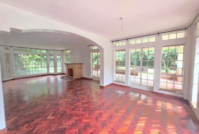 5 Bed Townhouse with En Suite at Rossylin Lone Tree - 2