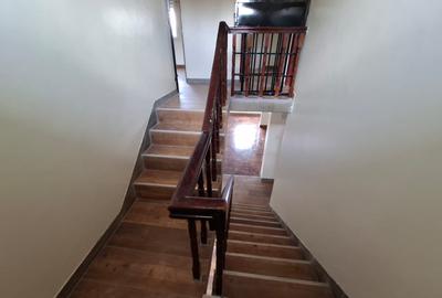 4 Bed Townhouse with Garden in Kilimani - 4