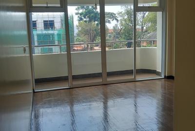 Serviced 3 Bed Apartment with En Suite in Riverside - 3