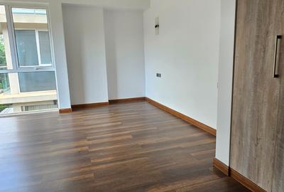 5 Bed Townhouse with En Suite in Lavington - 3