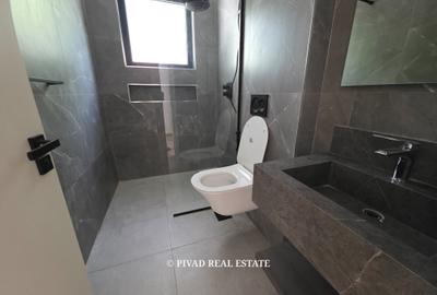 5 Bed Townhouse with Garden in Runda - 3