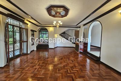 5 Bed House with En Suite in Runda - 4