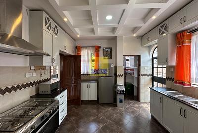 4 Bed Townhouse in Kiambu Road - 3