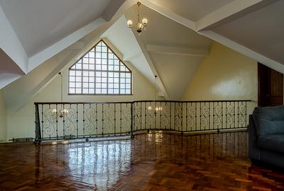 4 Bed House with En Suite in Karen - 3