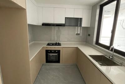 2 Bed Apartment with En Suite in Riverside - 4