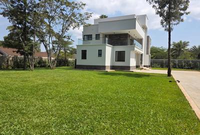 4 Bed Villa with En Suite at Bogani Road - 2