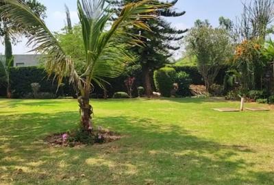 5 Bed House with En Suite in Runda - 4