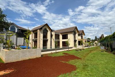 4 Bed House with En Suite in Runda