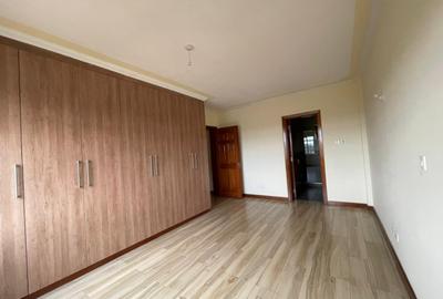 2 Bed Apartment with En Suite in Rhapta Road - 4