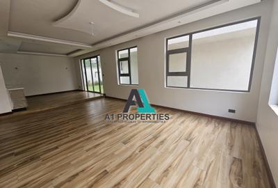 6 Bed Townhouse with En Suite in Lavington - 4