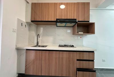 1 Bed Apartment with En Suite at Riverside Drive - 3