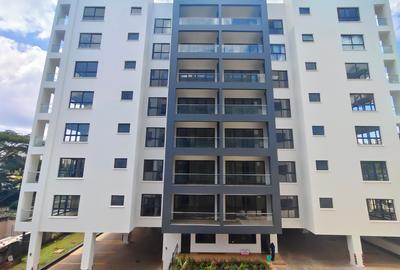 1 Bed Apartment with En Suite in Lavington
