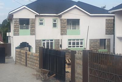 4 Bed House with En Suite in Ngong