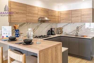 Serviced 2 Bed Apartment with En Suite at Riverside Dr - 3