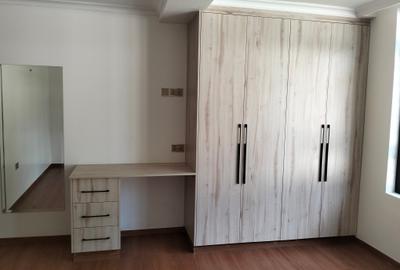 7 Bed Townhouse with En Suite in Runda - 4