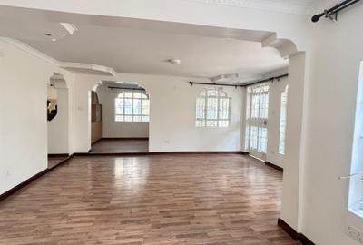4 Bed House with En Suite at Membley - 2