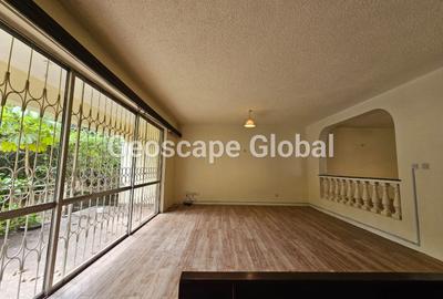 4 Bed House with En Suite in Spring Valley - 4