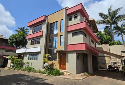 5 Bed Townhouse with En Suite at Lavington Convent Drive - 2