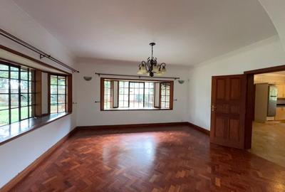 5 Bed Townhouse with En Suite in Runda - 4