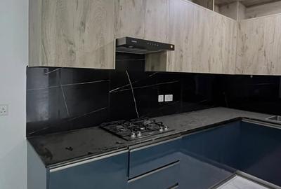 1 Bed Apartment with En Suite at Valley Arcade - 4