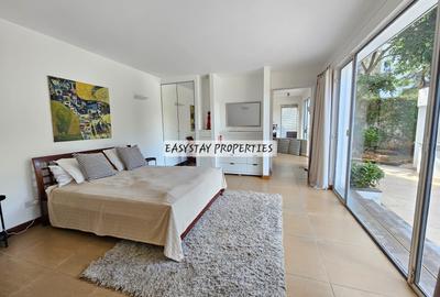 Serviced 1 Bed Apartment with En Suite at Gigiri - 4