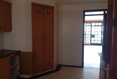3 Bed Apartment with En Suite at Valley Arcade - 4