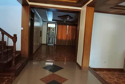 5 Bed Townhouse with En Suite in Runda - 3
