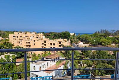 2 Bed Apartment with En Suite in Nyali Area - 3
