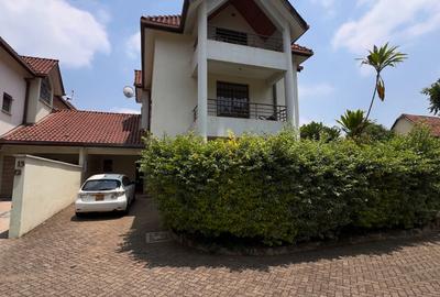 4 Bed Townhouse with En Suite in Lavington