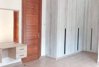 4 Bed Townhouse with En Suite in Ridgeways - 3