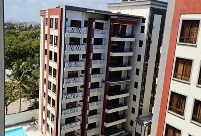 3 Bed Apartment with En Suite at Links Road