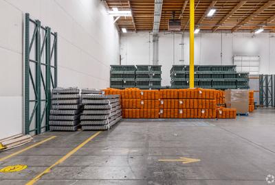 2,500 ft² Warehouse with Service Charge Included in Industrial Area - 3