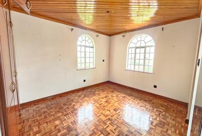 4 Bed Townhouse with En Suite in Lavington - 4