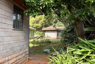 5 Bed Villa with En Suite in Nyari - 4