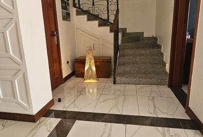 Serviced 5 Bed Apartment with En Suite in Kilimani - 2